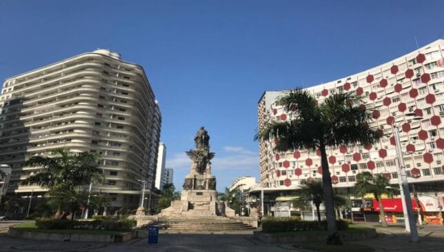 Em terceiro lugar fica Santos, no litoral de São Paulo, com um custo mensal de R$ 14.219 para uma família de quatro