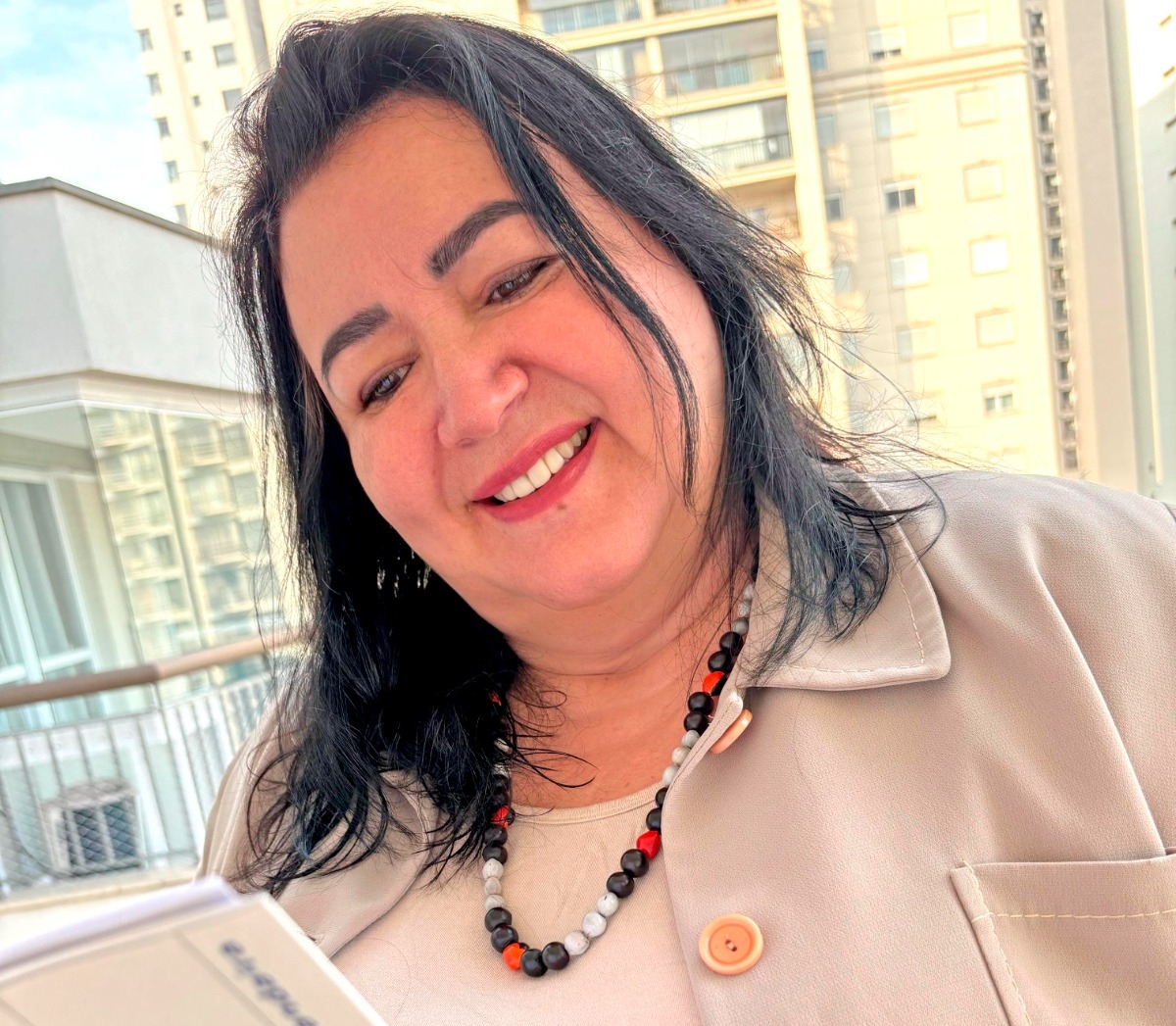 Na quinta-feira (31), às 18h30, a escritora santista Vanessa Ratton lança "Os Meninos do Escolástica"