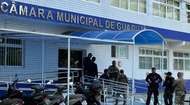 Entrada da Câmara dos Vereadores de Guarujá, no Centro da cidade