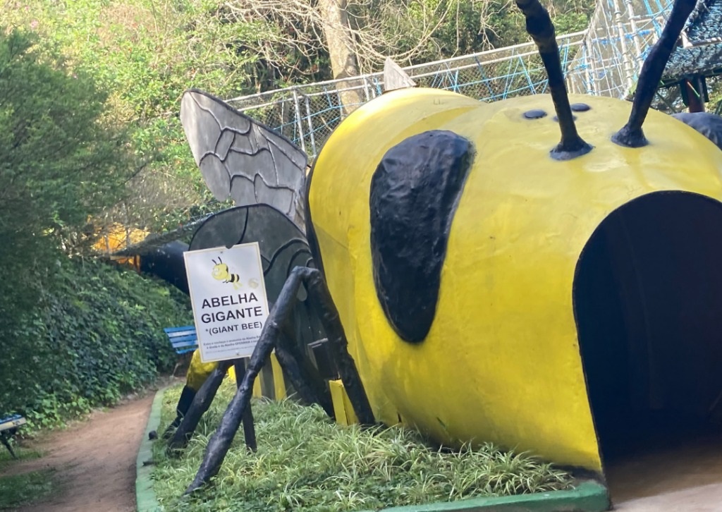 A Cidade das Abelhas é um parque temático dedicado a educar o público / Divulgação