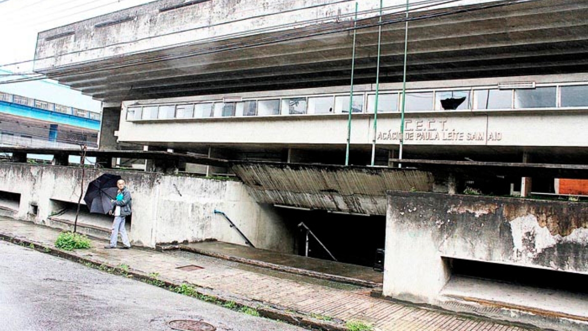 A carta cobra, com urgência, a recuperação do prédio, é incisiva que os órgãos municipais não preservam o bem