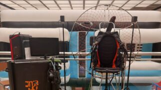 Um dos atrativos para os visitantes é o simulador de realidade virtual