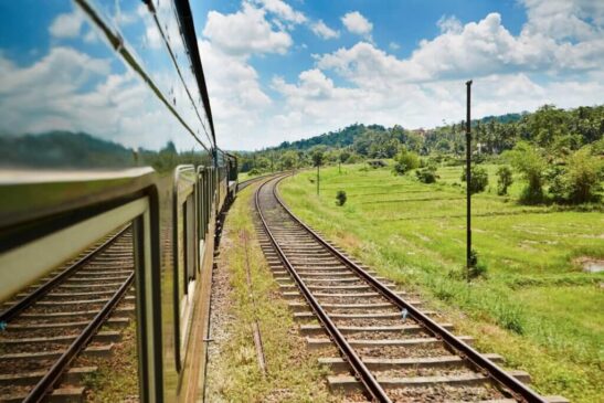 Outro destaque é o trem Santos-Cajati, que atravessaria 198 km do Vale do Ribeira