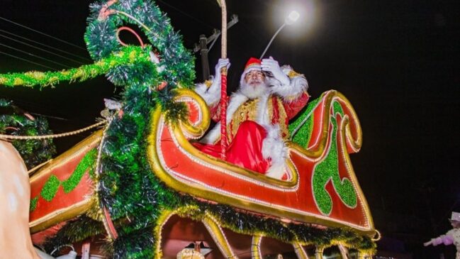 Papai Noel já tem data para passar pela avenida da praia de Bertioga