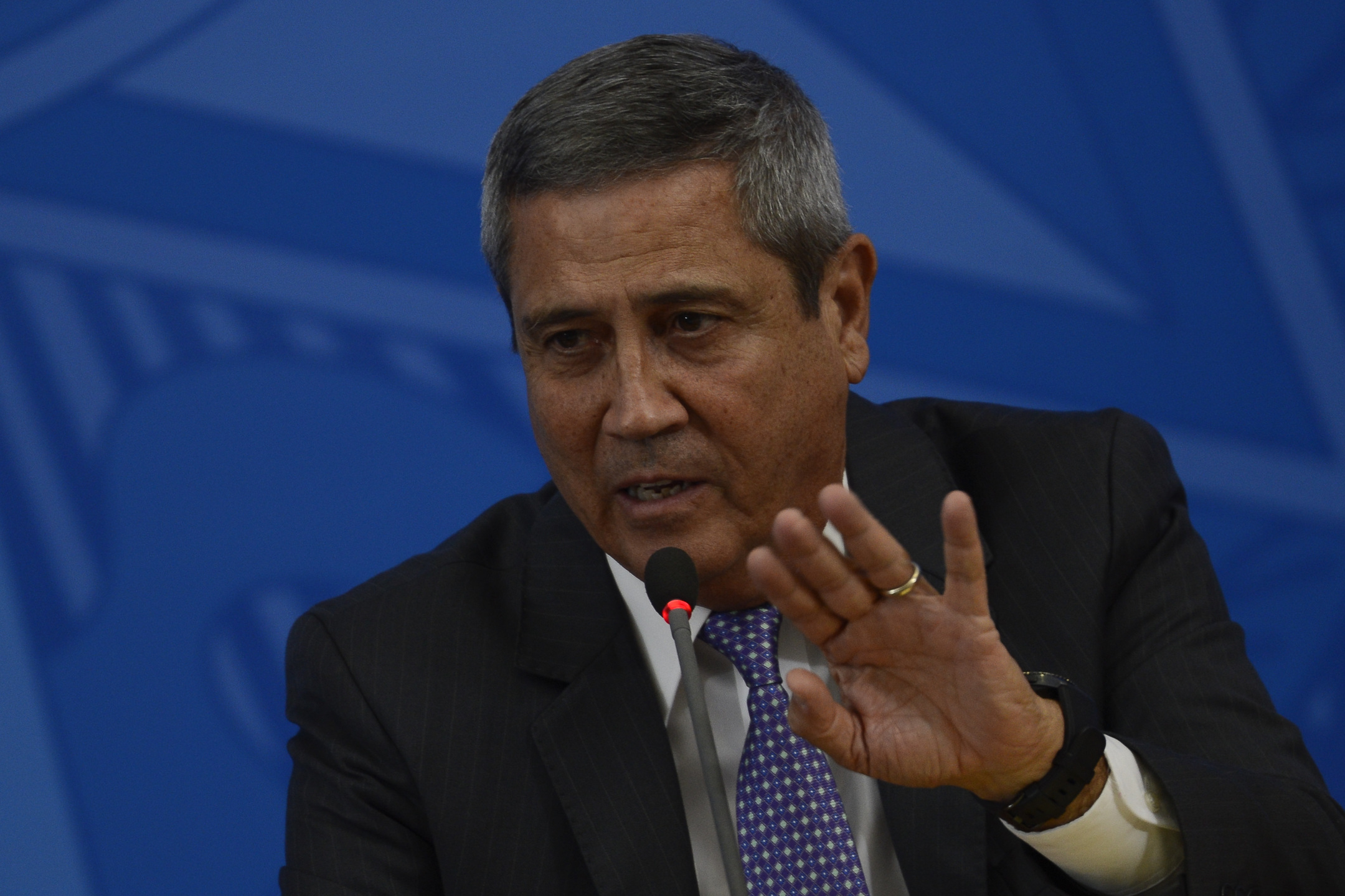 Após audiência de custódia, STF mantém prisão de Braga Netto