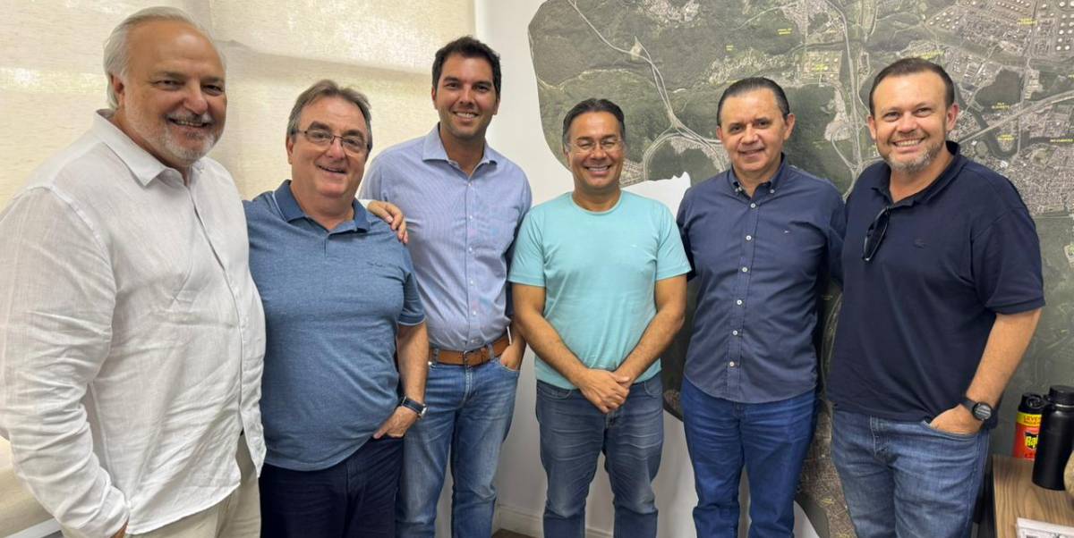 Atual prefeito faz transição para nova gestão