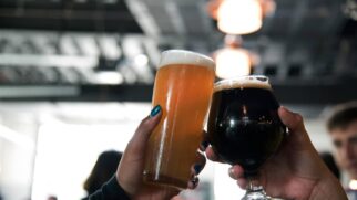 Com o passar dos anos, a cidade se reinventou, abraçando o crescente do mercado de cervejas artesanais