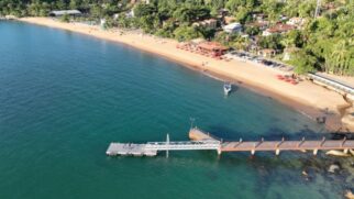 O evento, que ocorre na Praia Grande, na região Sul de Ilhabela