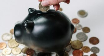 É possível se tornar um milionário com apenas 500 reais por mês