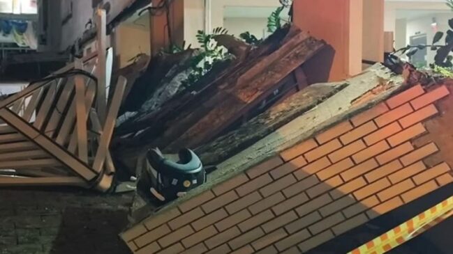 O Corpo de Bombeiros foi acionado e isolou a área
