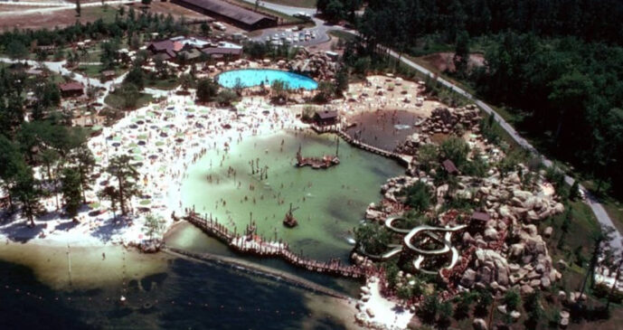 O Disney River Country no auge do seu funcionamento