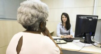 INSS deve antecipar o 13&ordm; salário de aposentados e pensionistas novamente