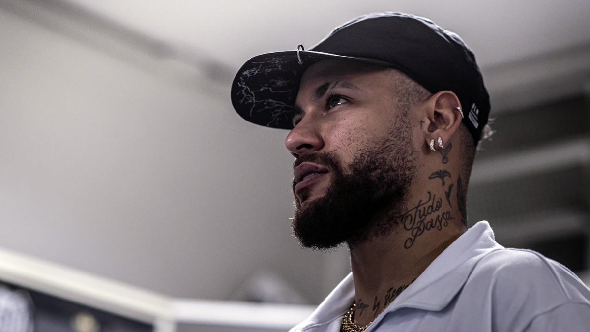 O craque será apresentado na Vila Belmiro às 16 horas