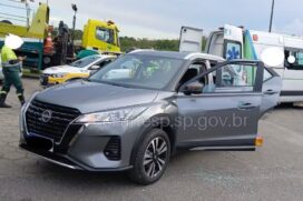 Carro que a vítima guiava no momento do assalto