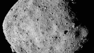 Uma espaçonave da Nasa coletou, em 2020, 120 gramas de regolito