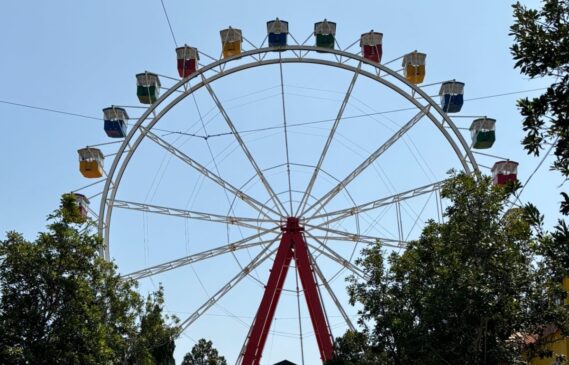 A Giranda Mundi é uma das atrações mais procuradas no Hopi Hari