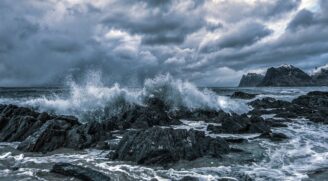 Novo estudo indica que o oceano está avançando cada vez mais