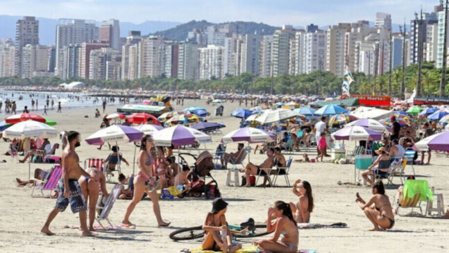 O simples ato de tomar banho de mar numa água contaminada é o suficiente para se infectar