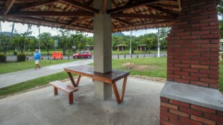 Para utilizar a instalação é necessário reservar através do site da secretária de turismo do município