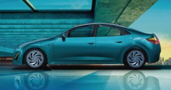 O modelo Lecar 459, é um carro híbrido que utiliza um motor elétrico e outro à base de etanol
