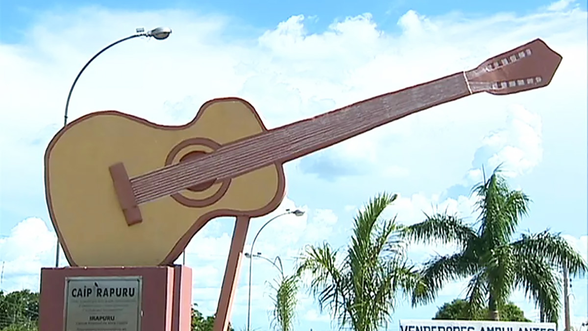 A cidade de Irapuru, no interior de São Paulo, carrega consigo, talvez, um dos títulos mais importantes da cultura do Estado: a "Capital Regional da Viola Caipira".