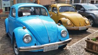 A cidade ganhou o título de "Capital Nacional do Fusca" graças à paixão local pelo icônico carro