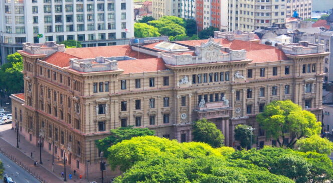 O Tribunal de Justiça de São Paulo tem 50 vagas abertas para analista de sistemas judiciários
