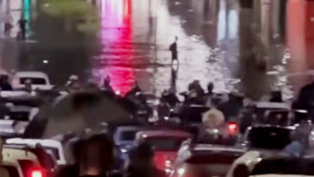 A entrada de Santos possui longas filas