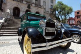 O evento é promovido pelo Clube de Automóveis Antigos de Santos (CAAS)