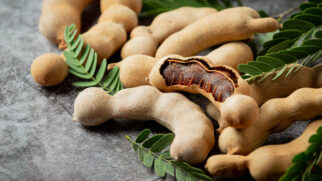 A polpa do tamarindo pode ser usada de diversas formas, como em sucos, doces, molhos e temperos
