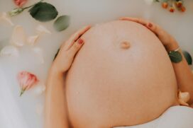 Vacinação durante a gestação faz com que a mãe produza anticorpos que são transmitidos ao feto