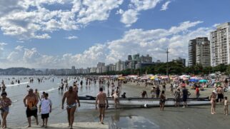 Todas as praias de Santos estão impróprias para o banho