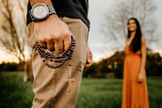 Namoro católico é um namoro que busca o céu e vislumbra o sacramento do matrimônio