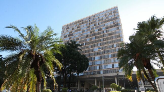 Com salário inicial de R$ 10.319,01, o concurso busca profissionais com formação superior em Direito