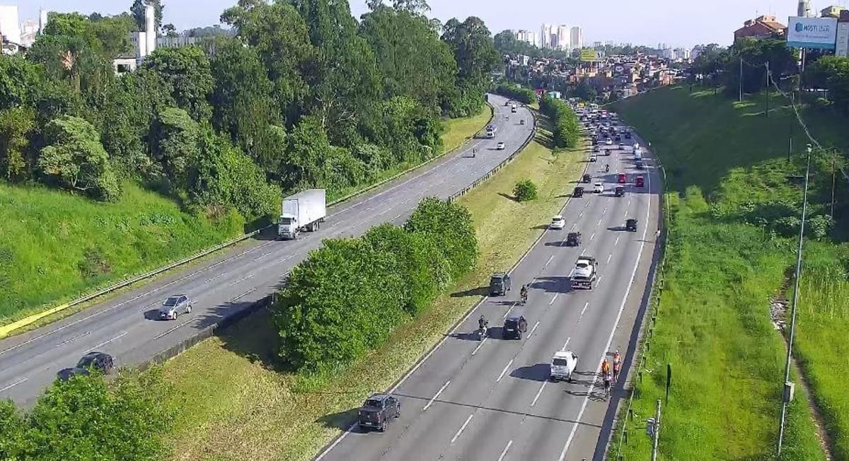 O tráfego flui bem em quase todo o Sistema Anchieta-Imigrantes