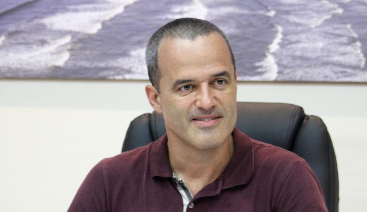 Essa é a primeira vez que Felipe Bernardo assume o Poder Executivo em Peruíbe