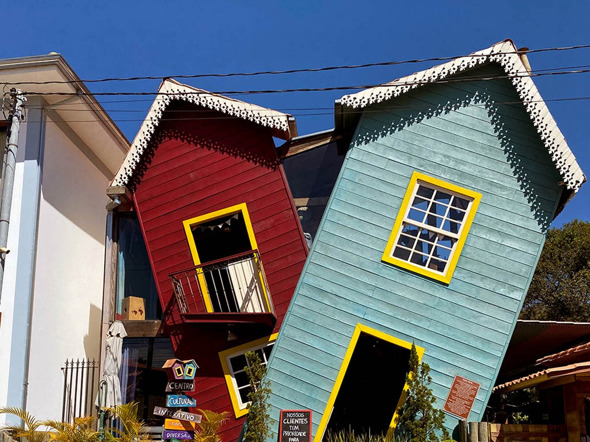 Casa Torta, espaço cultural divertido, é um dos principais pontos turísticos de Bichinho