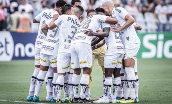 A falta de continuidade à beira do campo resultou em uma equipe fragilizada defensivamente