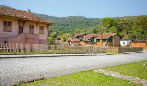 A Vila de Paranapiacaba é linda, encantadora e muito enigmática