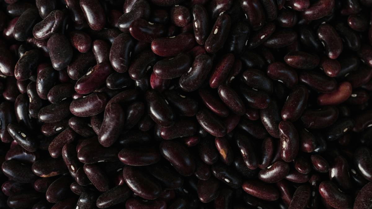 O consumo brasileiro anual historicamente gira em torno de 3 milhões de toneladas de feijão