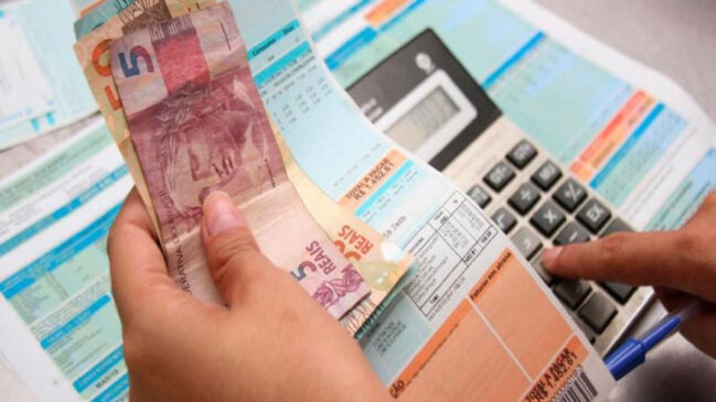 A previsão para 2024 é de um superávit de R$ 1,5 bilhão