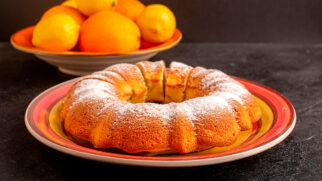 Incrivelmente macia e saborosa, a receita é perfeita para acompanhar um café fresquinho ou simplesmente para adoçar a vida.