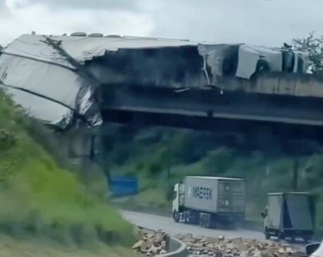 Motorista perdeu o controle do veículo ao realizar uma curva