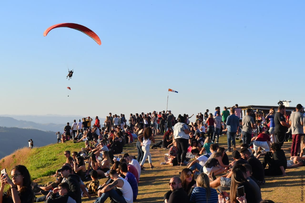 No Mirante Alto da Serra é possível avistar mais de 10 cidades da região, além de possuir uma das vistas mais belas. O seu acesso é feito pela rua 14 de julho (PMSN/Divulgação)