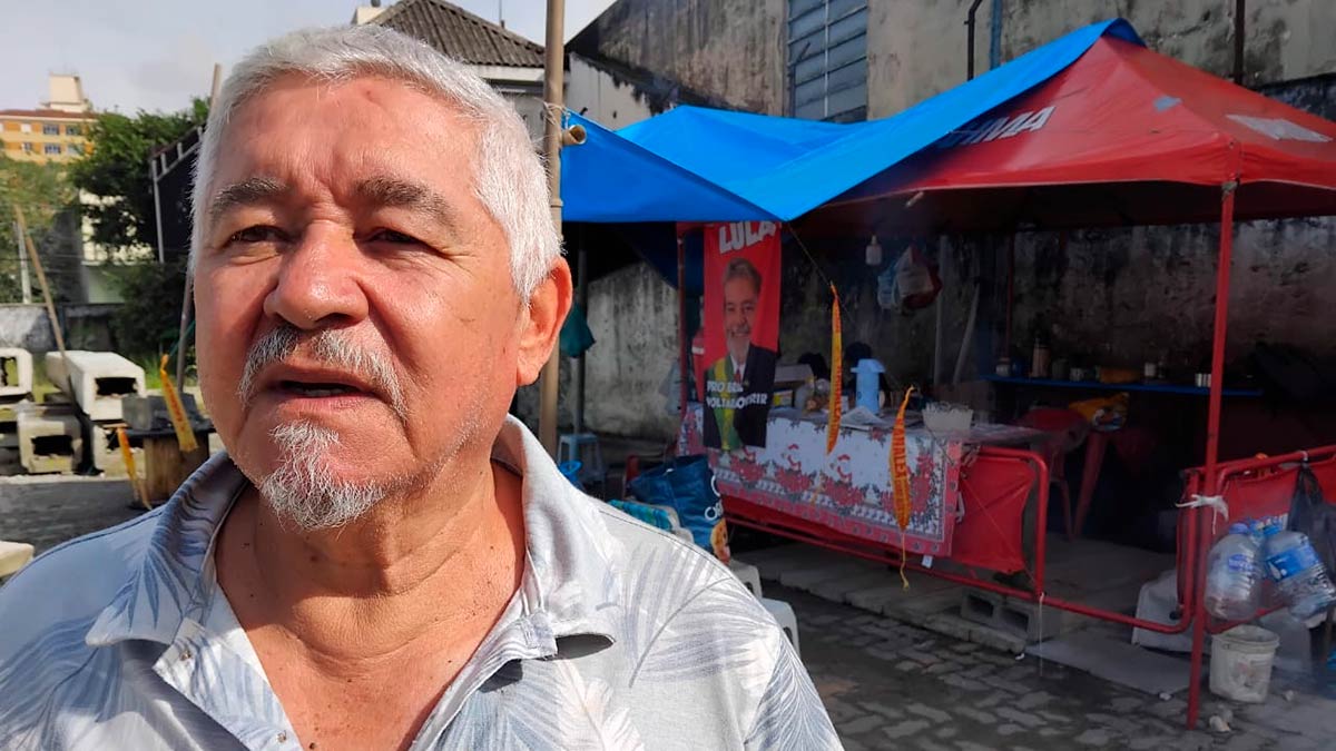 Representante da Frente para a Moradia da Baixada Santista, Luiz Pereira dos Santos, o Lula