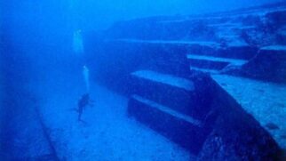 Monumento Yonaguni vem provocando alvoroço entre pesquisadores, mergulhadores e arqueólogos