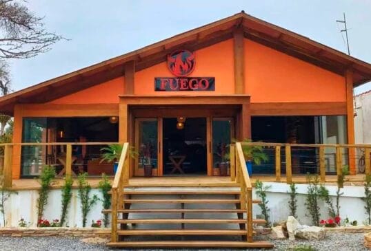 Itanhaém tem muitas opções - desde quem procura um lanche rápido até quem busca uma experiência de alta gastronomia
