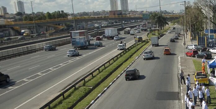Motoristas costumam esquecer muitas coisas nas estradas brasileiras