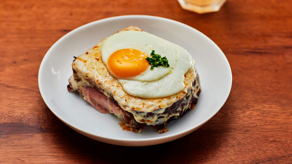 Divulgação - Na Revo Manufactory, o brunch conta com um menu que combina criatividade e ingredientes de qualidade