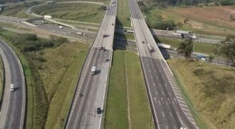 Rodovia Raposo Tavares (SP-270), entre Cotia e São Paulo